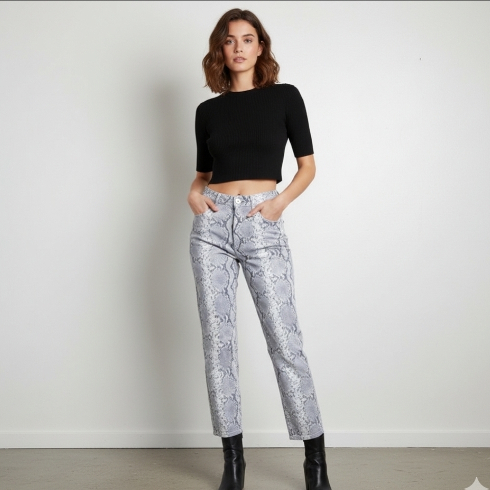 Wilfred Free Aritzia Gray Snakeskin Print High Rise Straight Leg Pants Size 8
